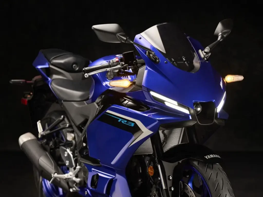 Frontal Yamaha R3