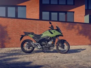 Honda NC750X Lateral