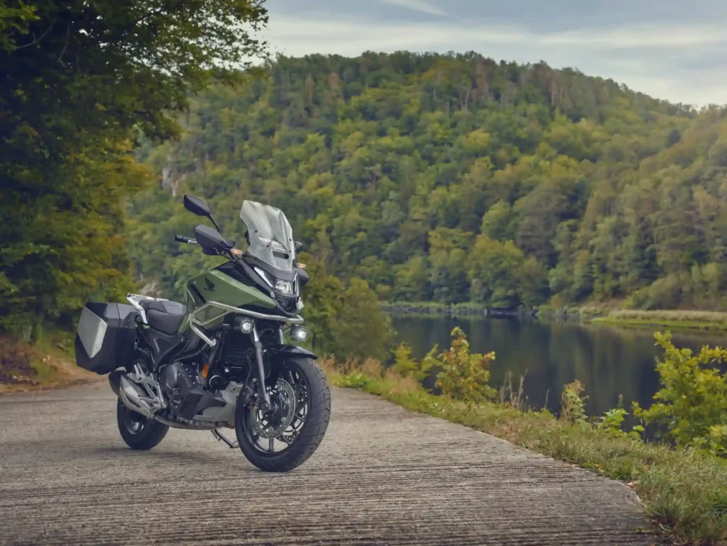 Honda NC750X frontal