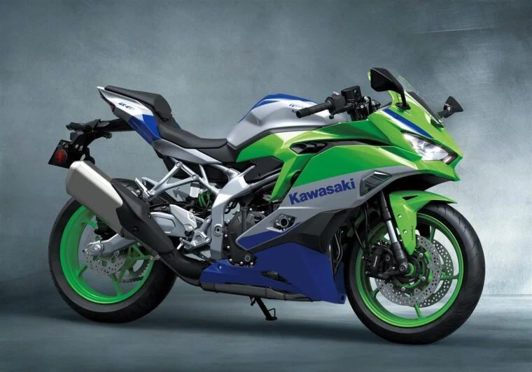 Ninja ZX-4RR 2025