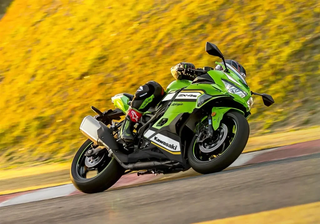 Ninja ZX-4RR Circuito