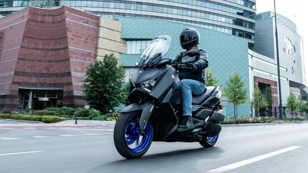 YAMAHA XMAX 300 2025