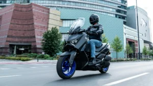 YAMAHA XMAX 300 2025